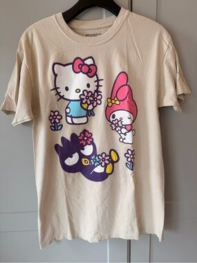Hello Kitty & Friends Cream Graphic T-Shirt size M